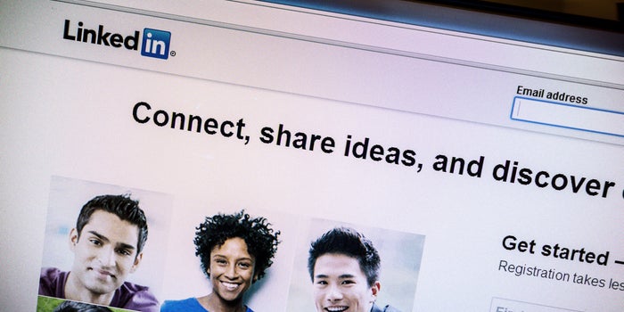Lo que aprendí al publicar en LinkedIn todos los días durante un año