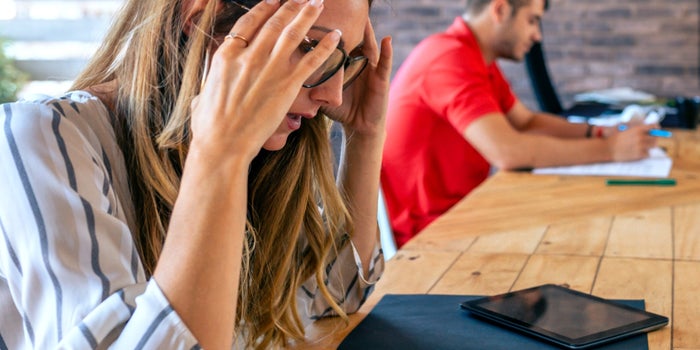 The two syndromes that negatively impact our professional lives. Identify them!