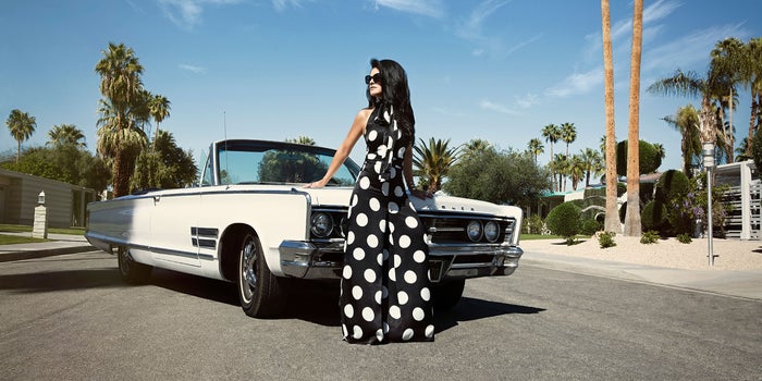 In the style of the 60s, Martha Debayle launches her third clothing collection in collaboration with Ivonne