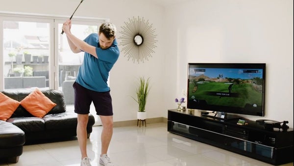 Play Golf at Home with This Indiegogo-Funded Simulator