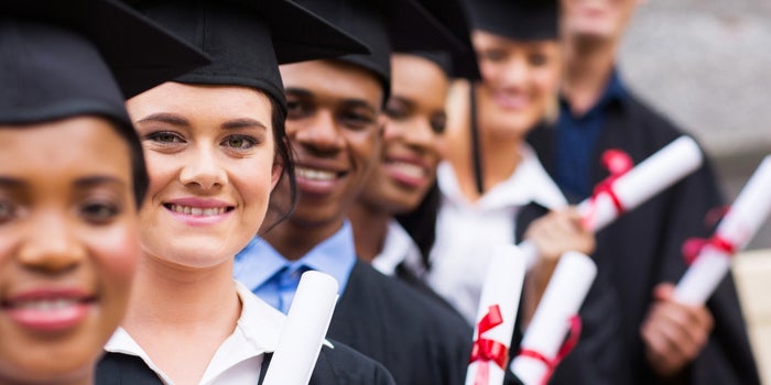 3 mentiras que te dicen en la escuela que te lastiman en los negocios