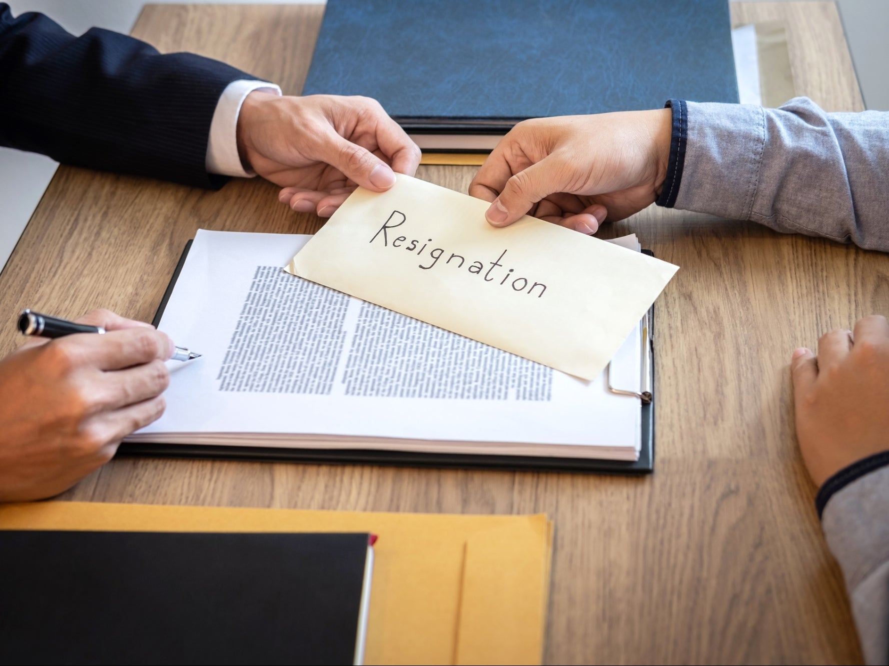 7 Ways for Leaders to Gracefully Accept a Resignation