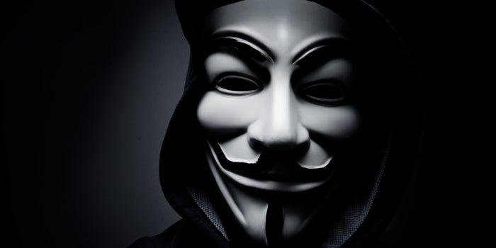 Anonymous amenaza a Elon Musk por 'manipular el precio del bitcoin'