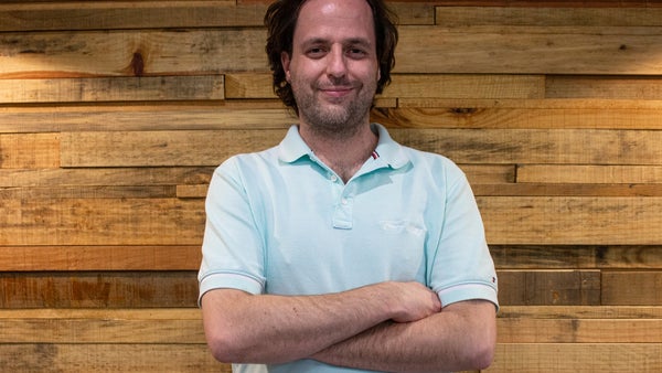 At age 21, he went backpacking to find himself and ended up founding one of the largest sustainable startups in Latin America.