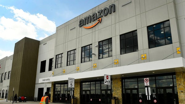 An Amazon Worker Says She's Homeless Because She Can't Afford NYC Rent With the $19 She's Paid Per Hour: Report