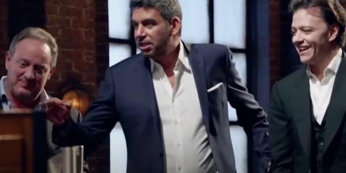 Watch the 24-hour marathon with the best pitches from Shark Tank México and win exclusive prizes!