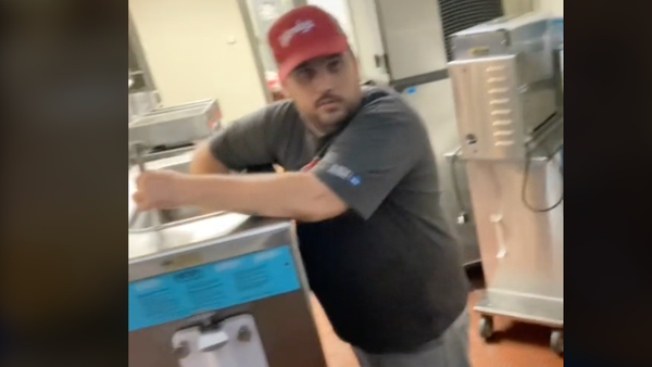 Disturbing Video Shows Wendy's Employee Being Verbally Harassed By Manager: 'Clean, B*tch'