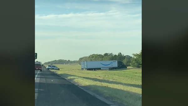 Amazon Prime Driver Pulls Off the Unthinkable In Middle of Highway: 'Devil Works Hard but Amazon Prime Works Harder'