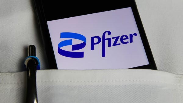 First Patient Gets Dose in Pfizer's Oral COVID-19 Drug Trial