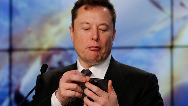 SpaceX Starlink Customers Who Paid a $100 Deposit 7 Months Ago Are Frustrated at Being Unable to Contact Customer Service to See When Their Kits Will Arrive