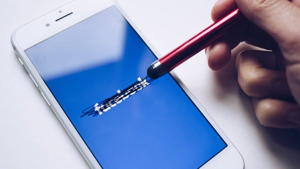 It's Not You -- Facebook, WhatsApp and Instagram Are Failing Worldwide