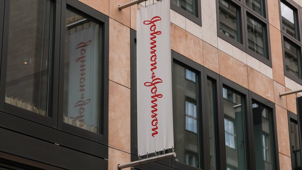 Johnson & Johnson Will Split Into 2 Companies