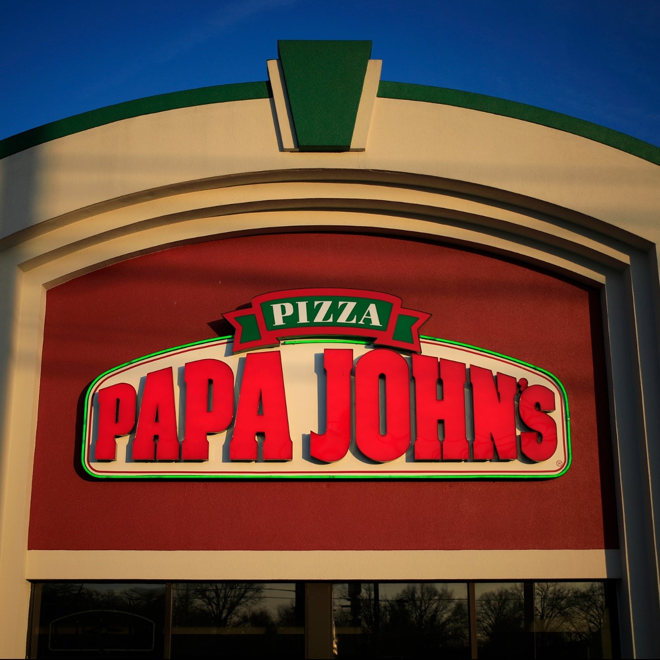a-papa-john-s-restaurant-manager-says-he-was-fired-after-13-years-with-the-company-for-closing-3-hours-early-amid-ongoing-hiring-and-retention-challenges