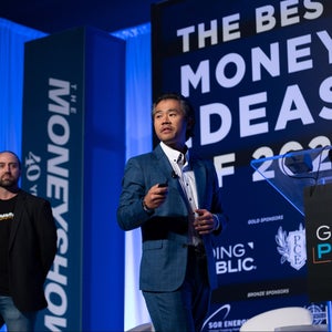 'Going Public' New Episode: Here's How to Get the Attention of High-Wealth Investors