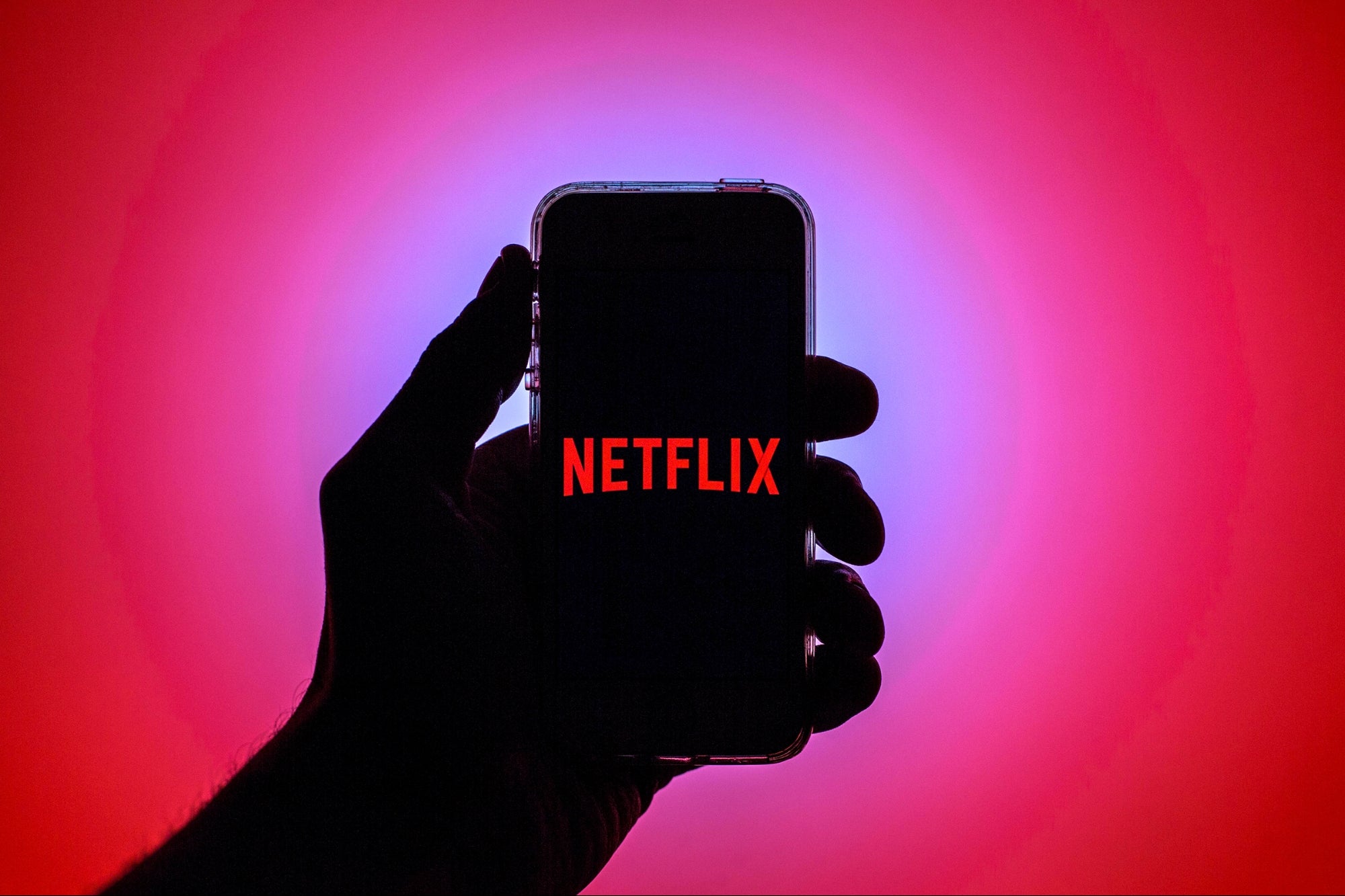 Netflix Testing Extra Charge For Users Who Share Passwords 