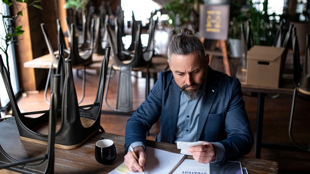 A Billionaire Who Operates More Than 2,400 Franchises Knows These Types of Franchisees Make the Most Money