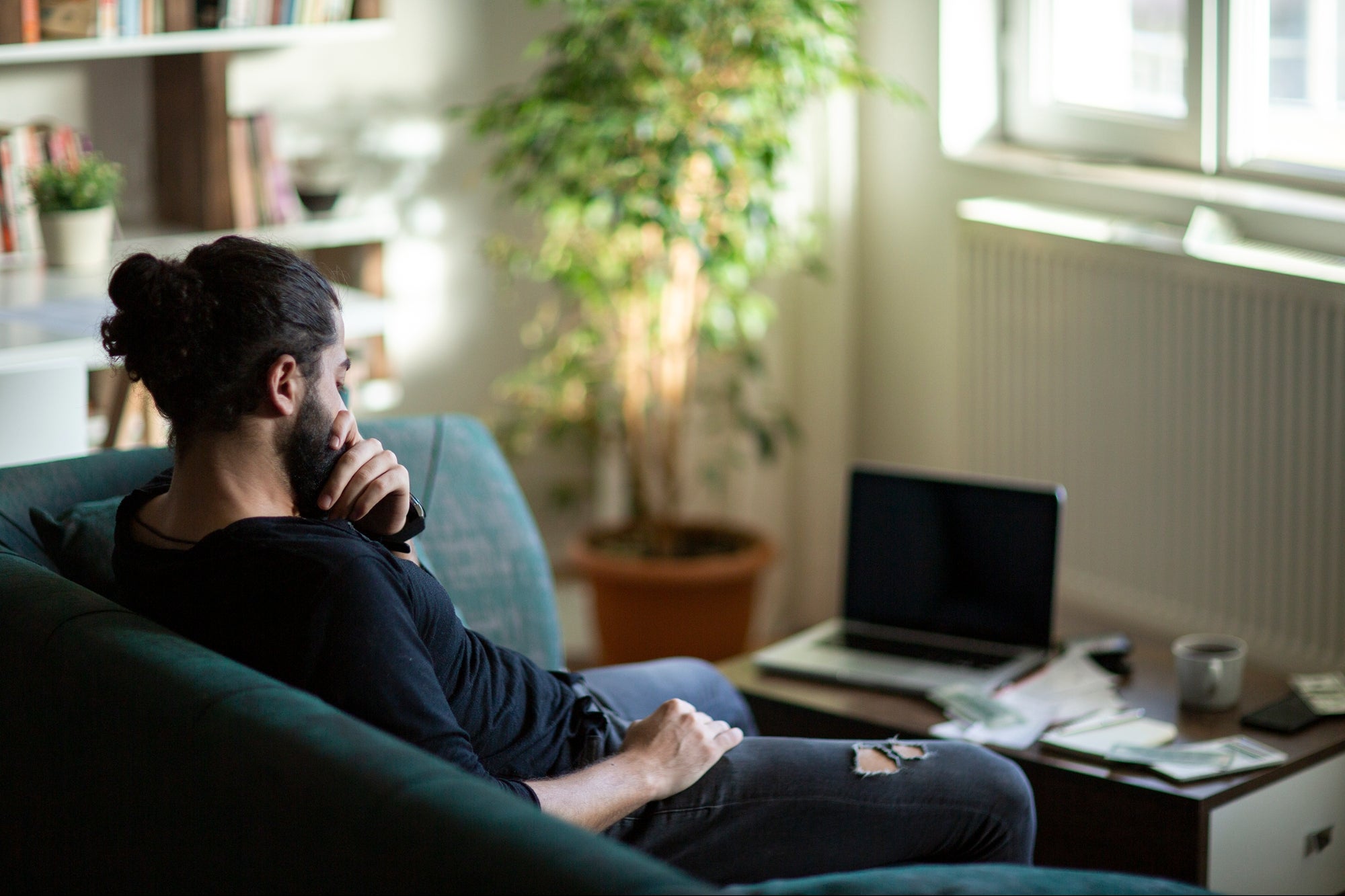 The Talent Gap: Challenges Immigrants Face in the Tech Labor Market 1 1651180503 GettyImages 1251399144
