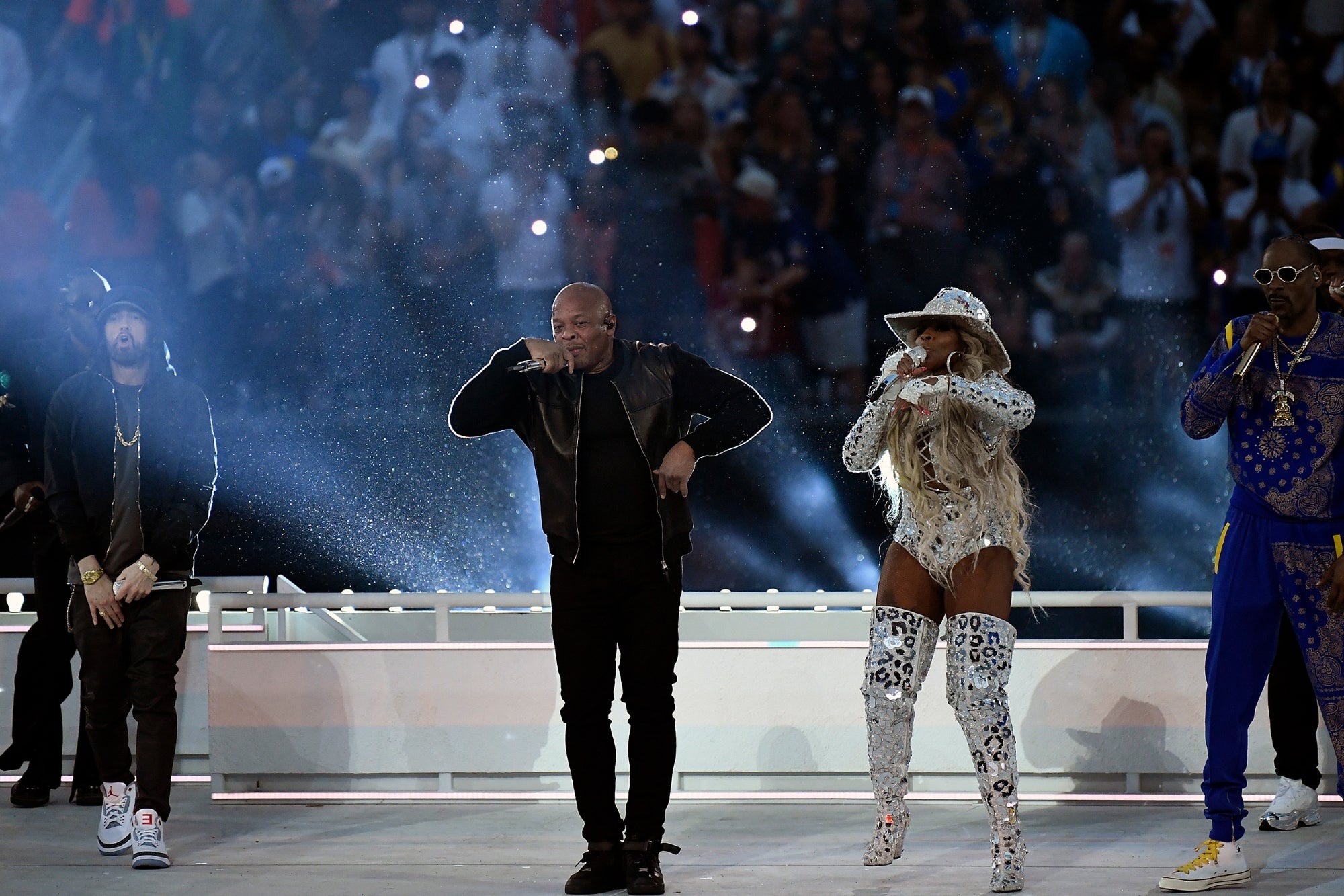 Super Bowl 2024 Halftime Show Time dion bernelle