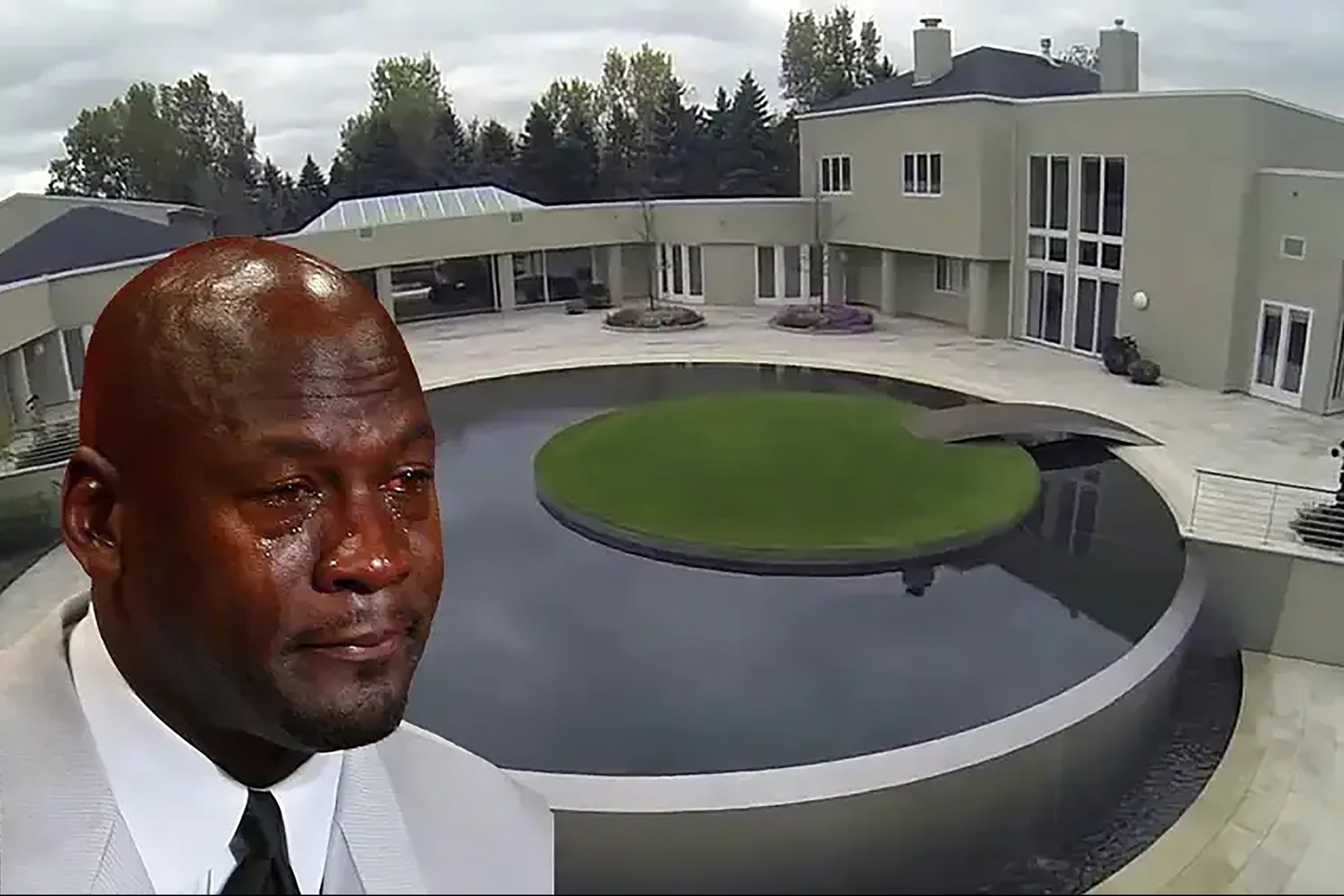 Take a Tour of Michael Jordan's Chicago Mansion That's Been on the Market for 10..