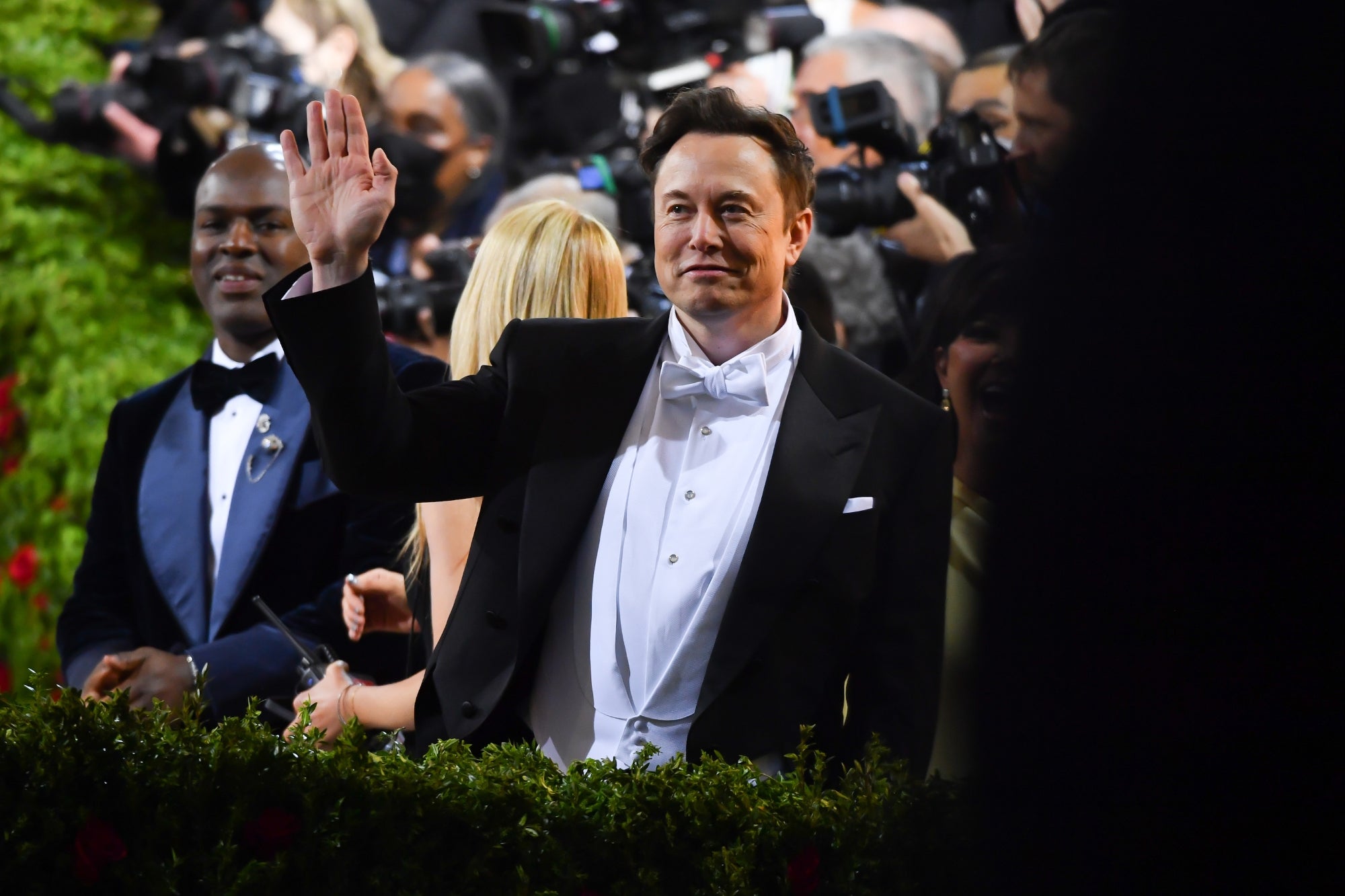 Read Texts from Billionaire Buds, Elon Musk and Jack Dorsey