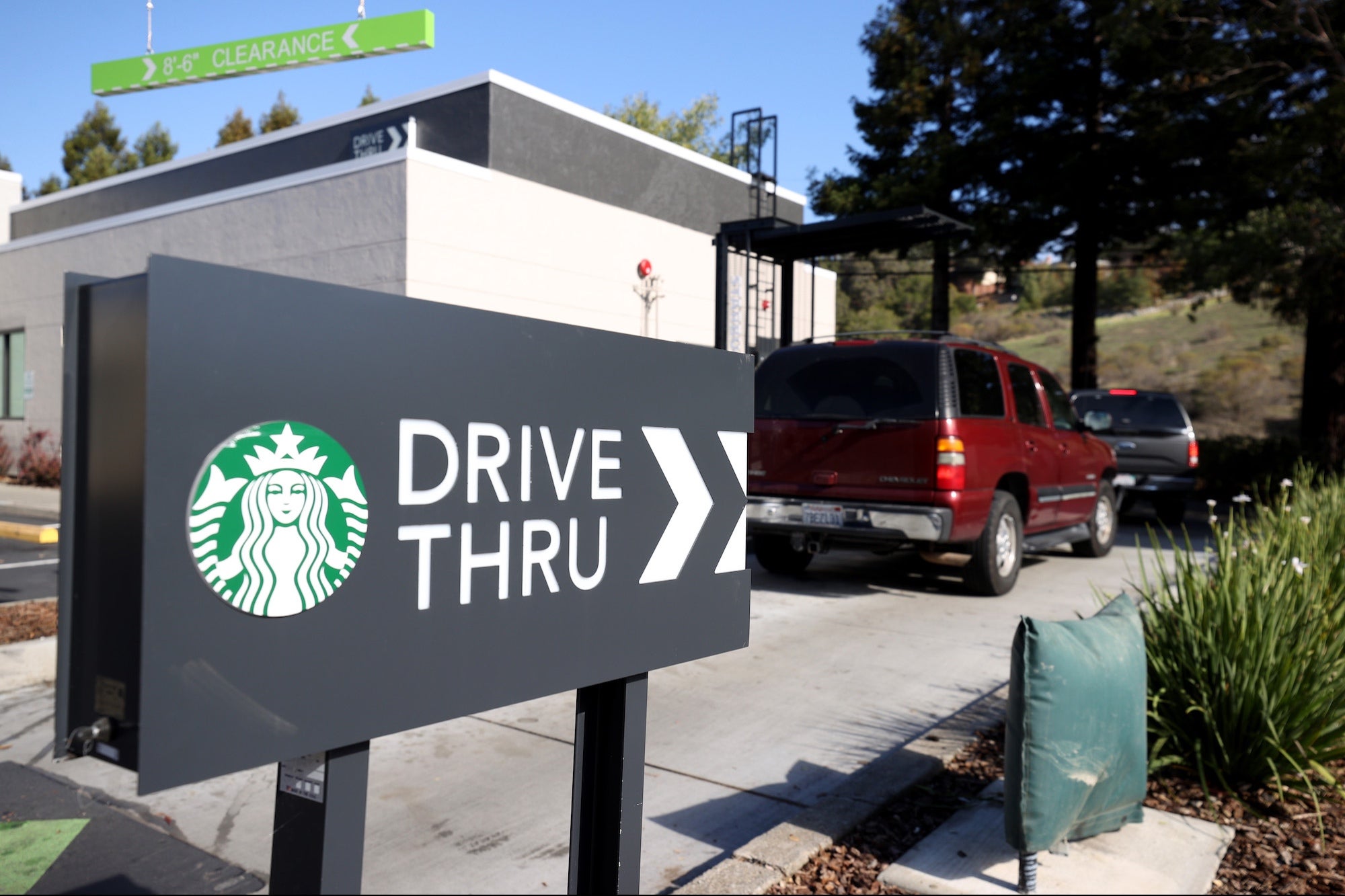 Drive-Thru Workers Slam Pay-It-Forward Chains: ‘Tip Instead’