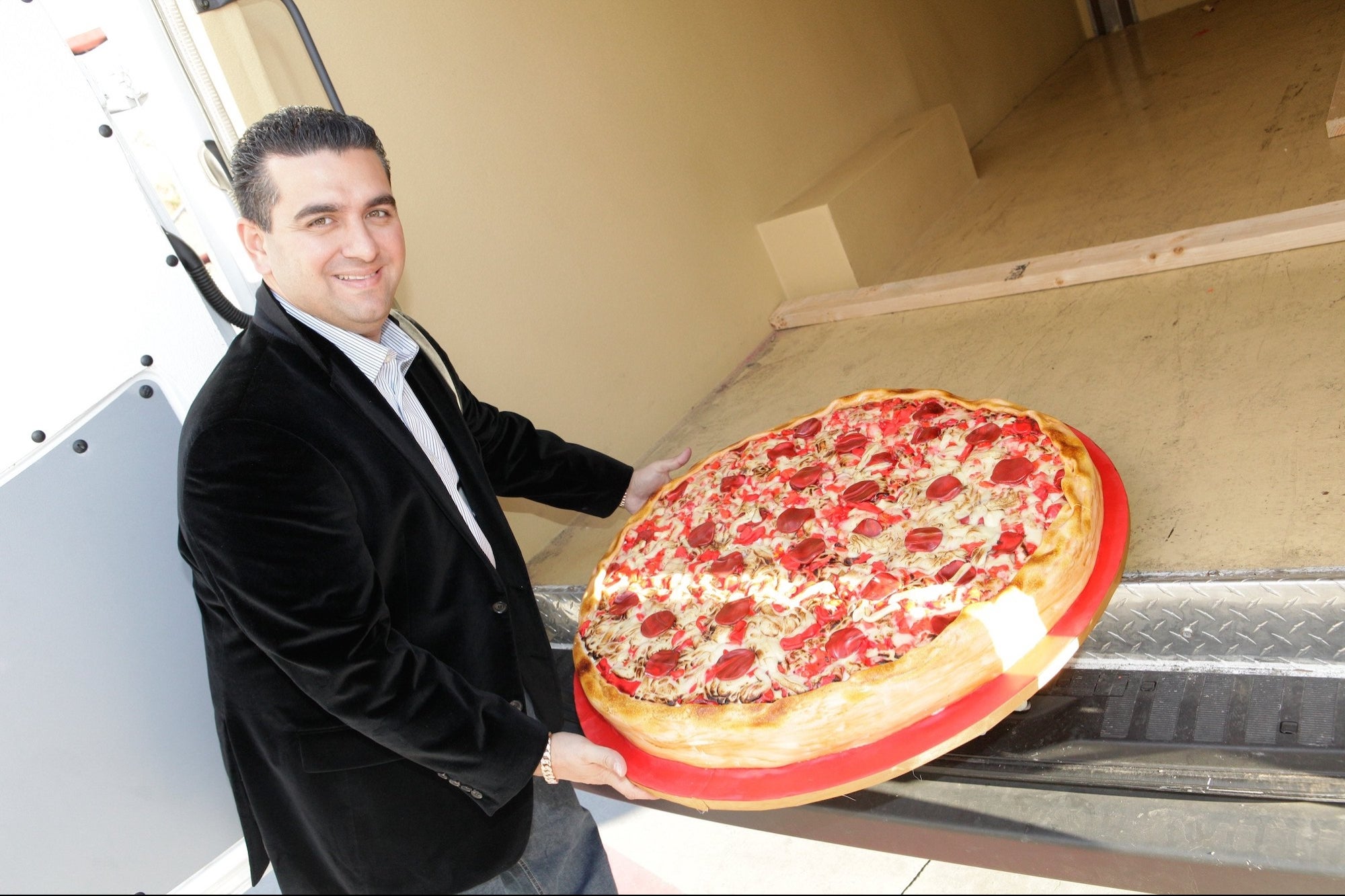 Cake Boss Pizza ATM Slammed on TikTok for 'Dry' 10 Slices Entrepreneur