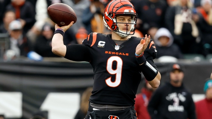 Joe Burrow, Blake Griffin Buy $5 Million Farm in Iowa 1 Joe Burrow, Blake Griffin Buy $5 Million Farm in Iowa