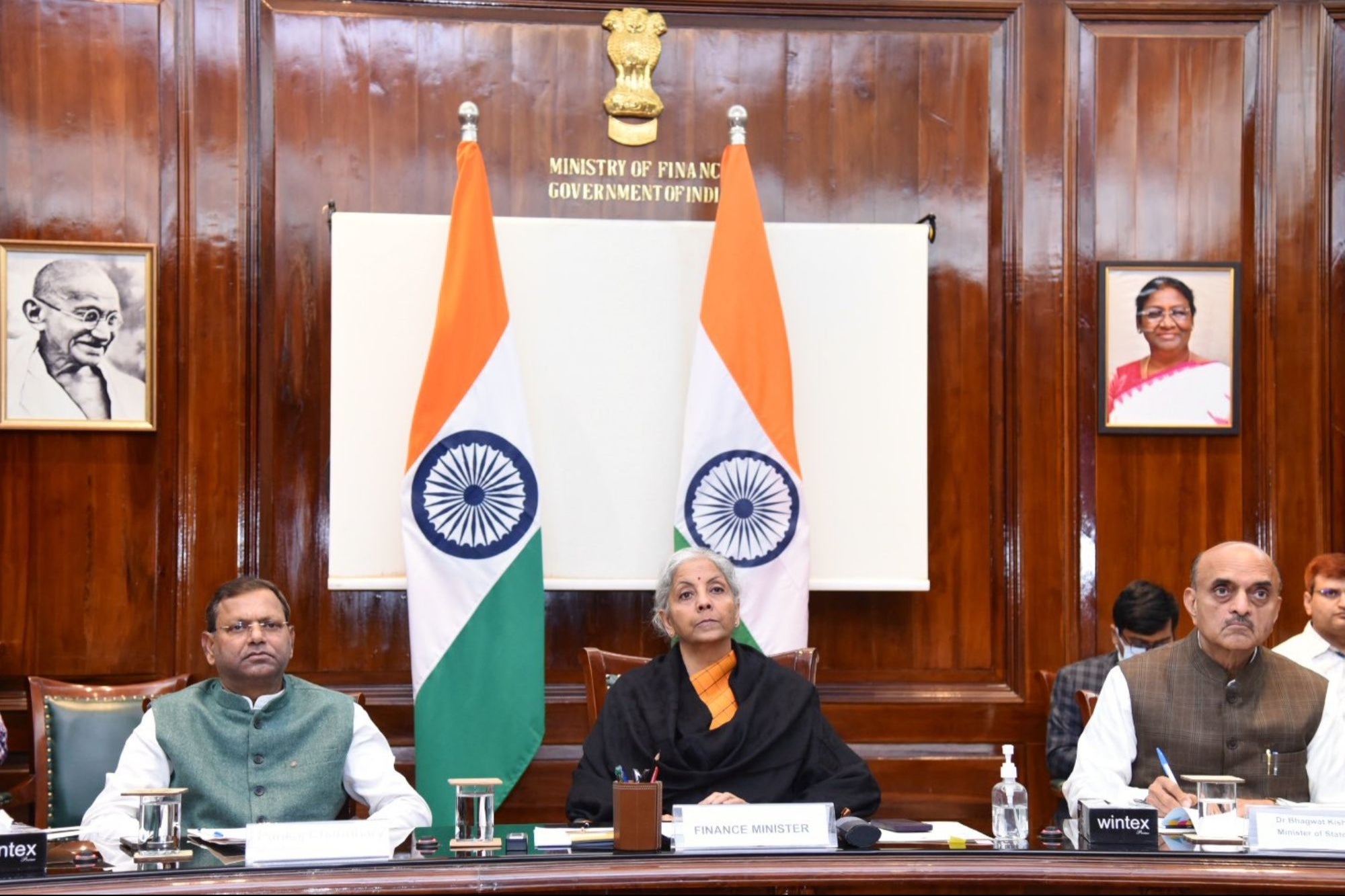 Nirmala sitharaman reviews mca site glitches and directs to form