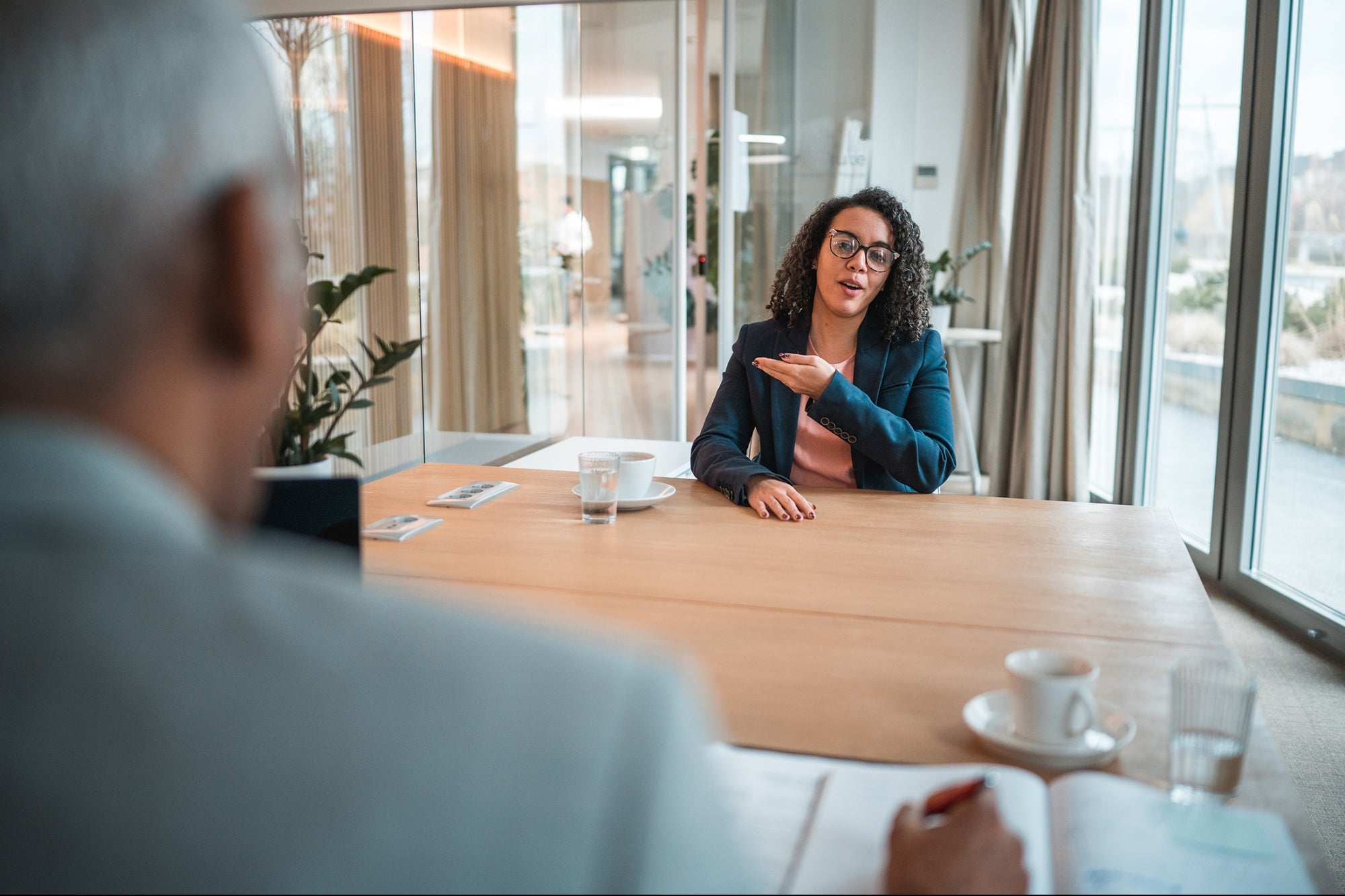 Cómo contratar a los empleados correctos que crecerán con tu empresa