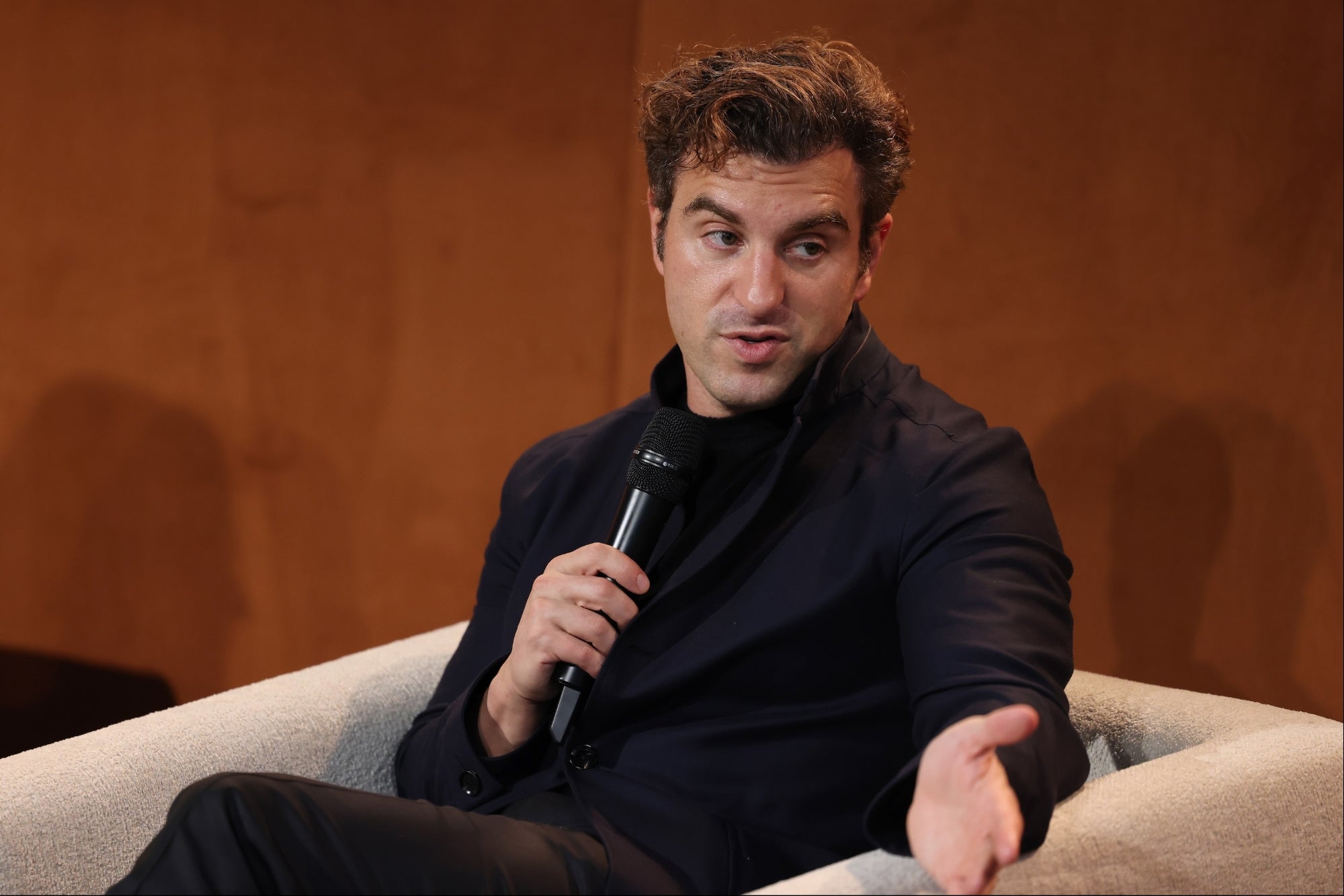 Airbnb CEO Chesky Is a Hands-On Manager With 50 Employees | Entrepreneur
