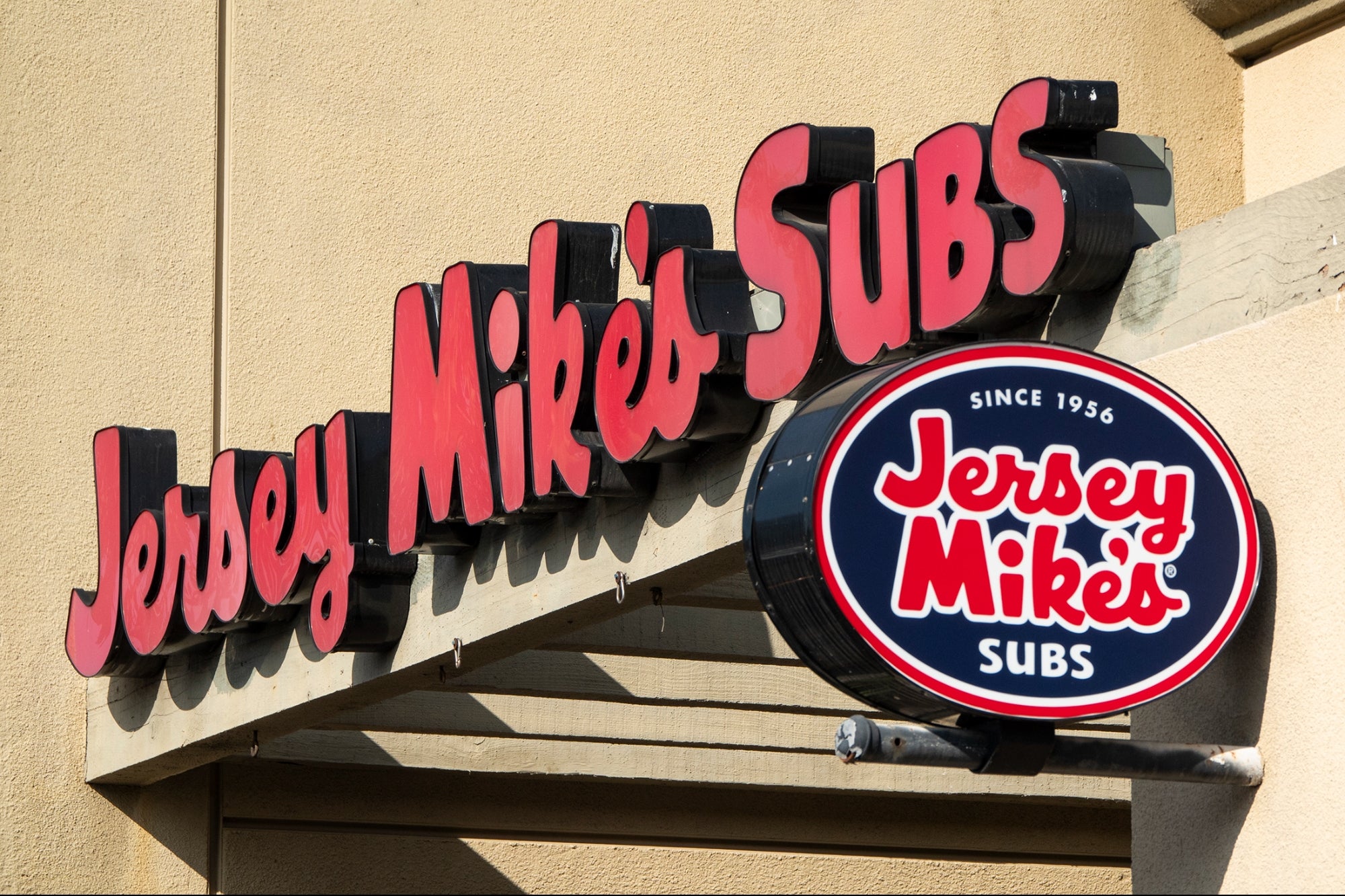 See Which Former Super Bowl MVP Just 'Stole' Danny DeVito's Jersey Mike's Job