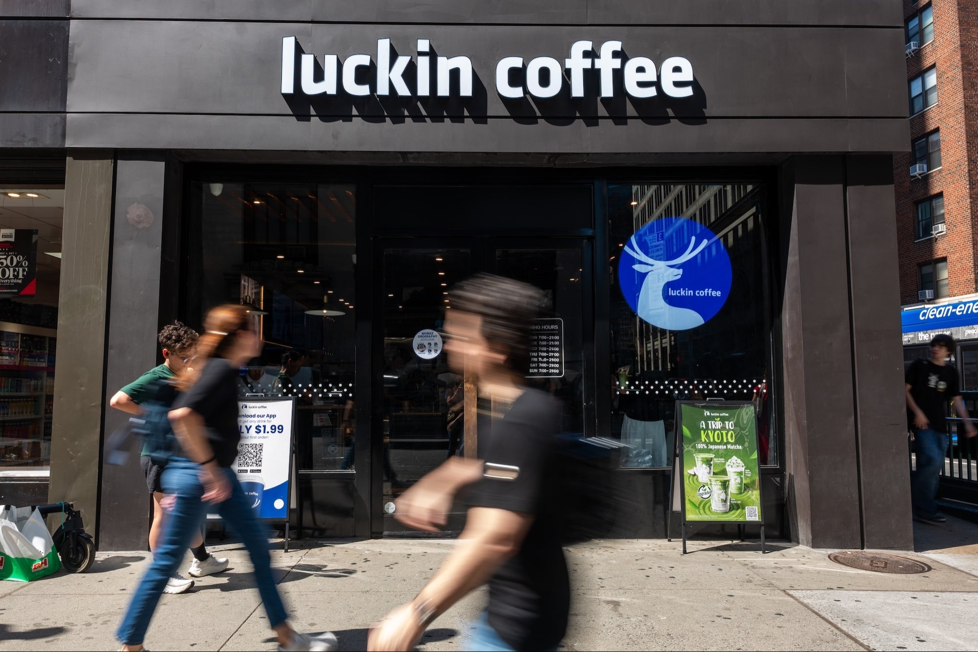 Luckin Coffee Is Making a US Run at Starbucks | Entrepreneur