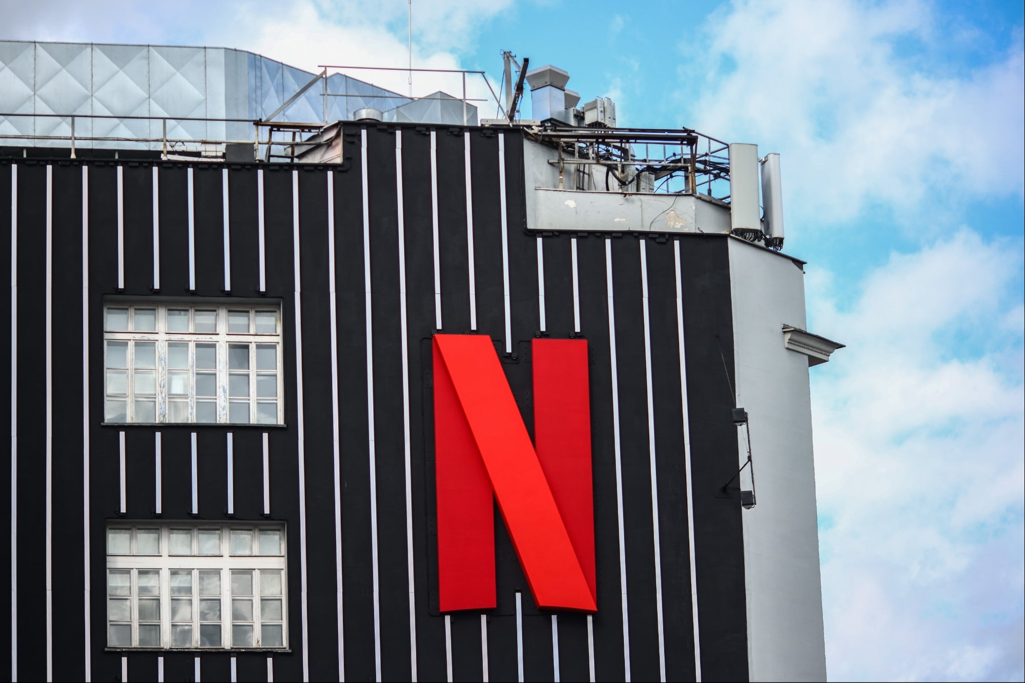 Netflix Just Posted a Fully Remote Job That Pays $700K. Here's What It Requires.