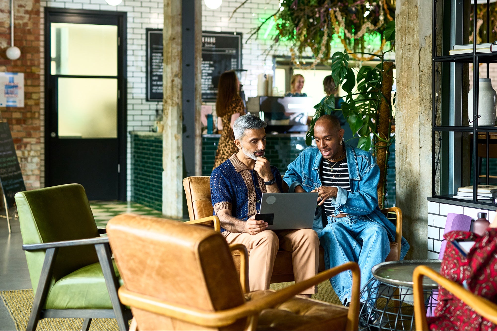How Helping Other Entrepreneurs Could Be the Smartest Investment You Ever Make