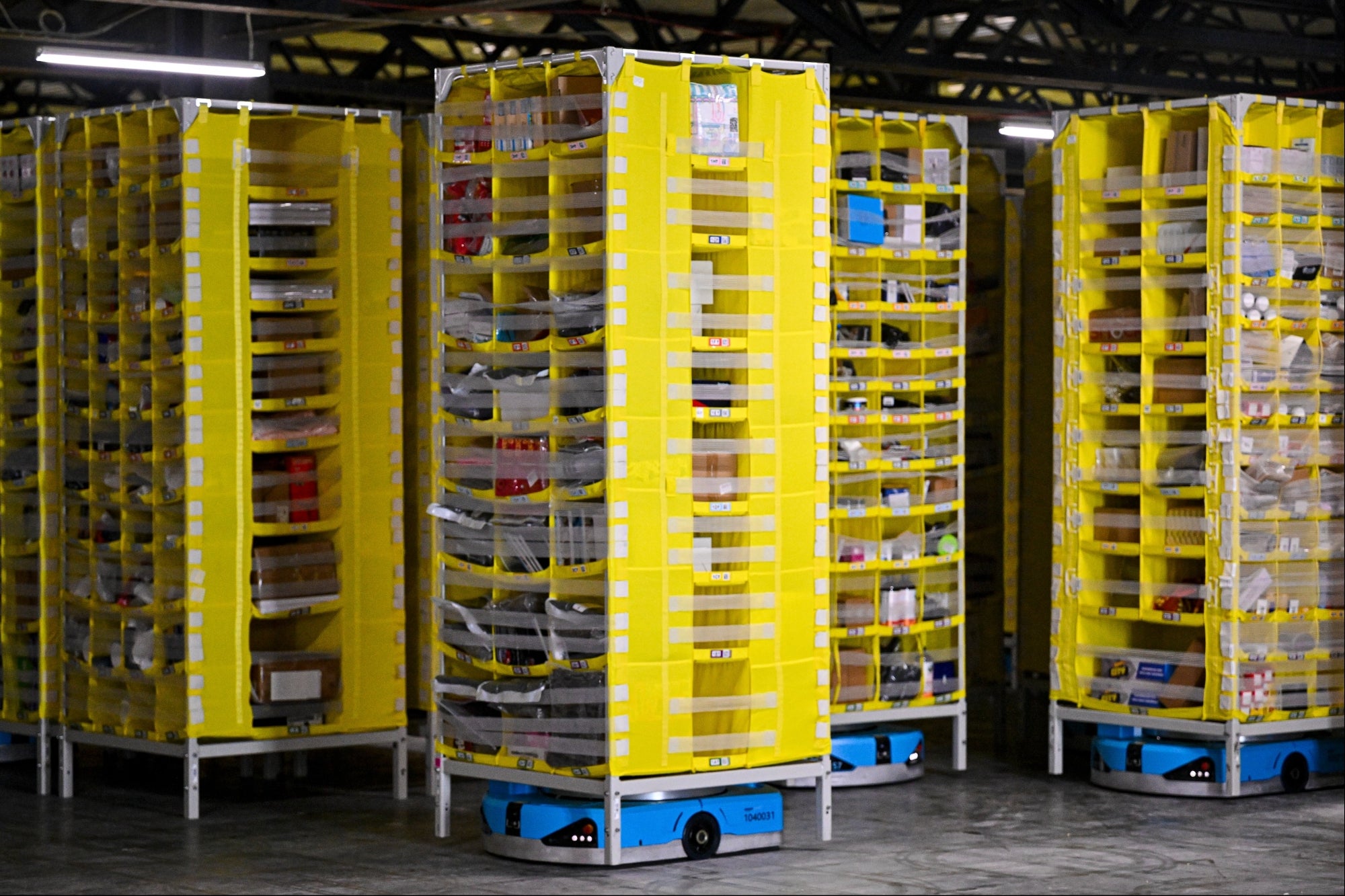 Amazon Aims to Replace 600,000 Future Hires With Robots, According to Leaked Documents