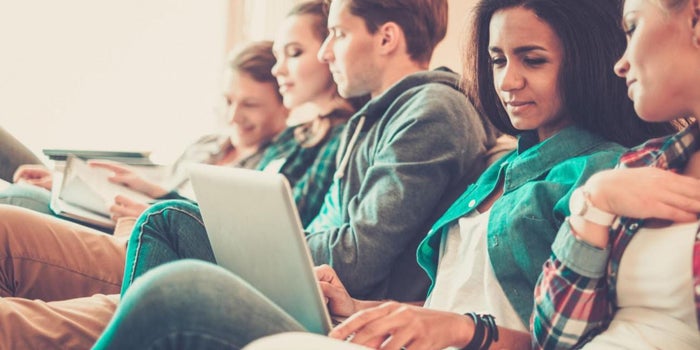 Why Marketing to College Millennials Pays Off (Infographic)