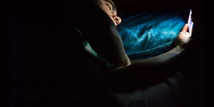 Why iPhone's New Night Shift Will Still Mess With Your Sleep