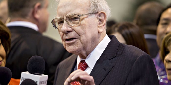 Warren Buffett Dishes on Clinton vs. Trump, Coca-Cola and His Possible Successor