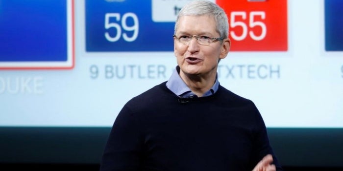 Apple Boss Cook to Tap Indian Software Talent During Maiden Visit