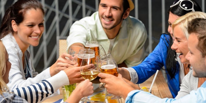 Consejos para ahorrar sin afectar tu vida social