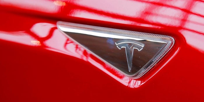 Tesla Motors Introduces Two Less-Costly Model S Versions