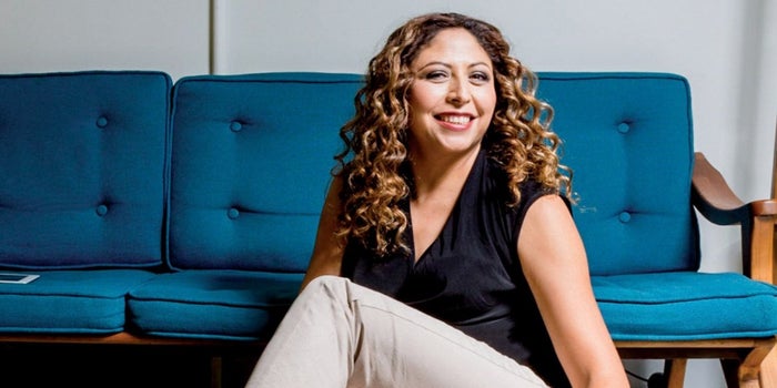 Claudia Baquerie, máximo nivel de ventas de Avon