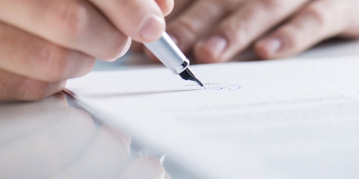 Precauciones ante el uso de poderes notariales