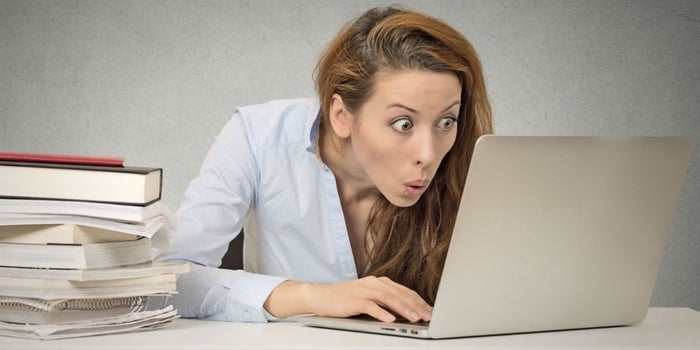 ¡Ya cierra ese Facebook! 7 enemigos de la productividad en la oficina
