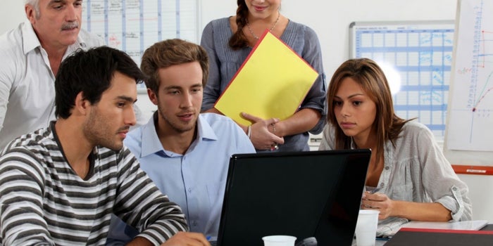 ¡Ya no duermas a tu equipo! Inyecta energía a tus juntas de trabajo
