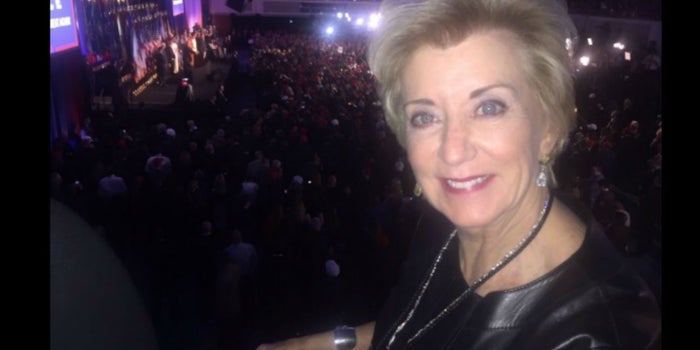 Trump 'escoge el ring' por sus emprendedores