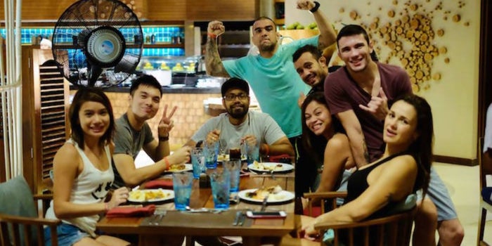 El jefe que gastó 500 mil dólares en un viaje de regalo para sus empleados