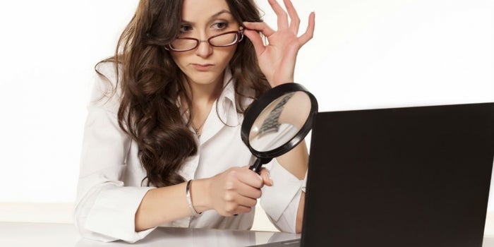 A Definitive Guide to Identifying Fake News on Social Networks
