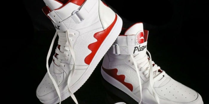 Pizza Hut lanza tenis que piden la pizza por ti