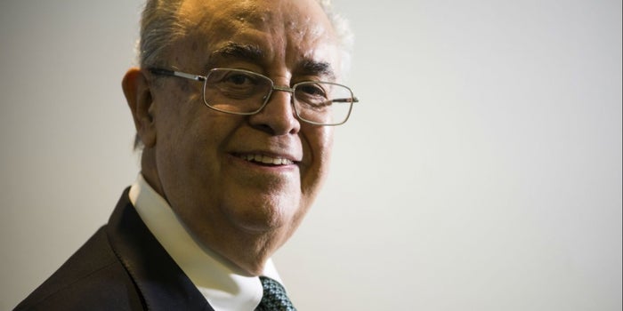 El emprendedor de 80 años que fundó un banco